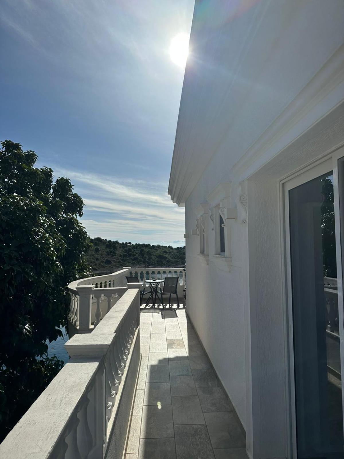Luxury Villa Alisja Sarande With Private Beach Exterior foto